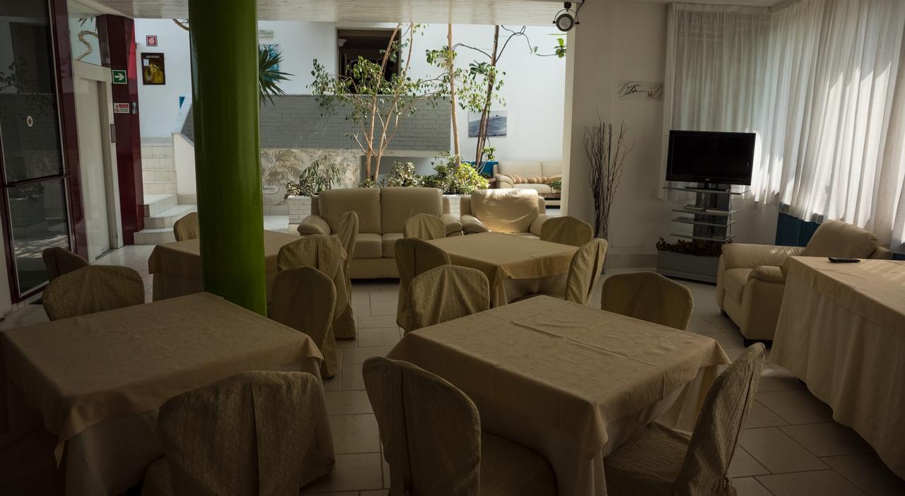 Albergo Ristorante Da Domenico Monte San Savino Eksteriør bilde